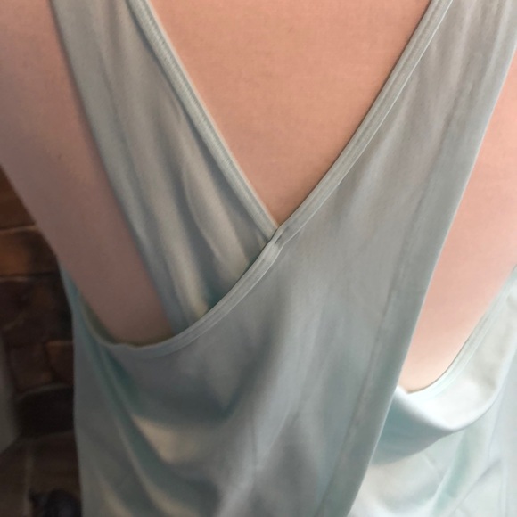 Women’s Undef Armour tank, size XL, split back!!! - Picture 5 of 8